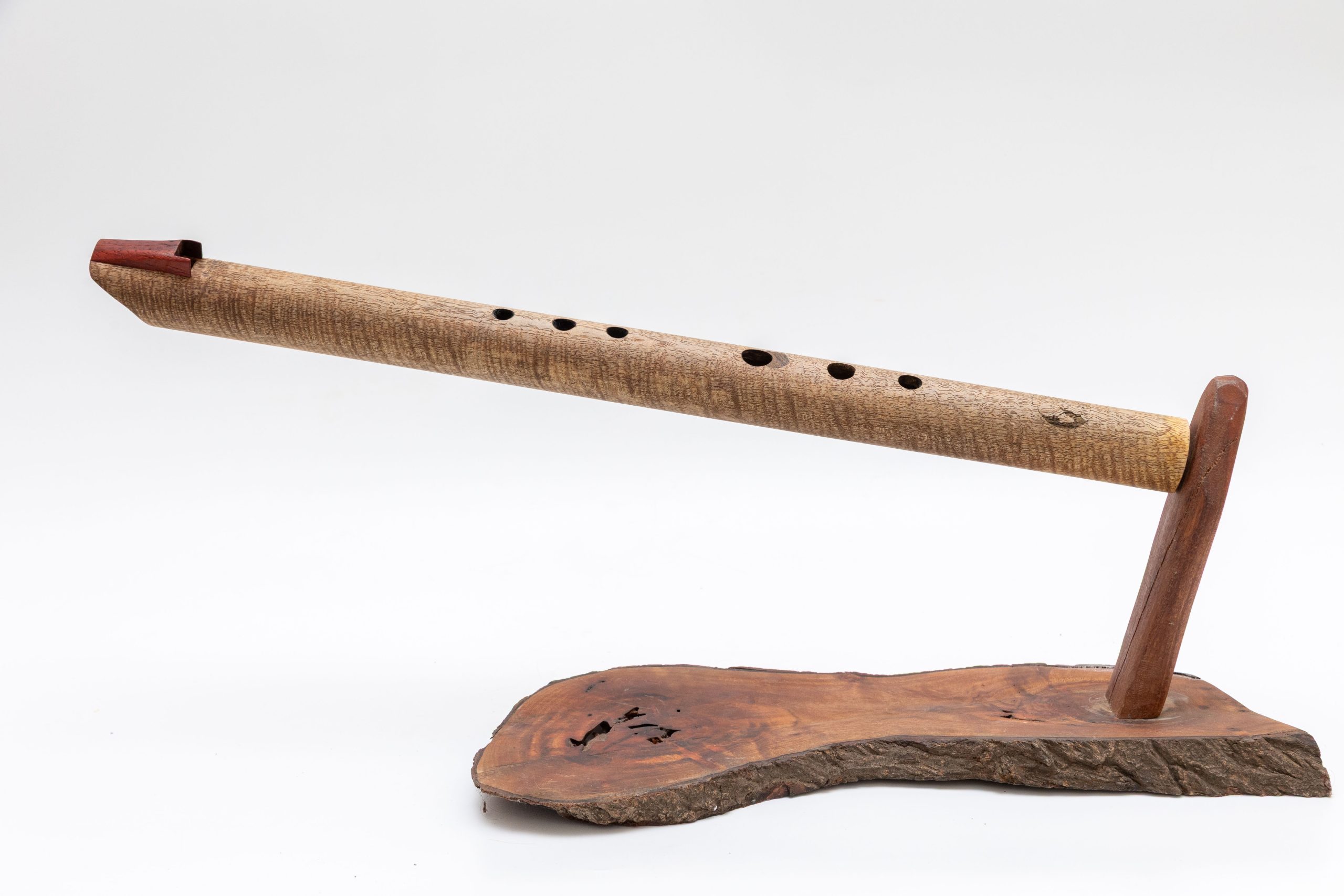 חליל אינדיאני מעץ מנגו תלתלי, סולם D pentatonic minor