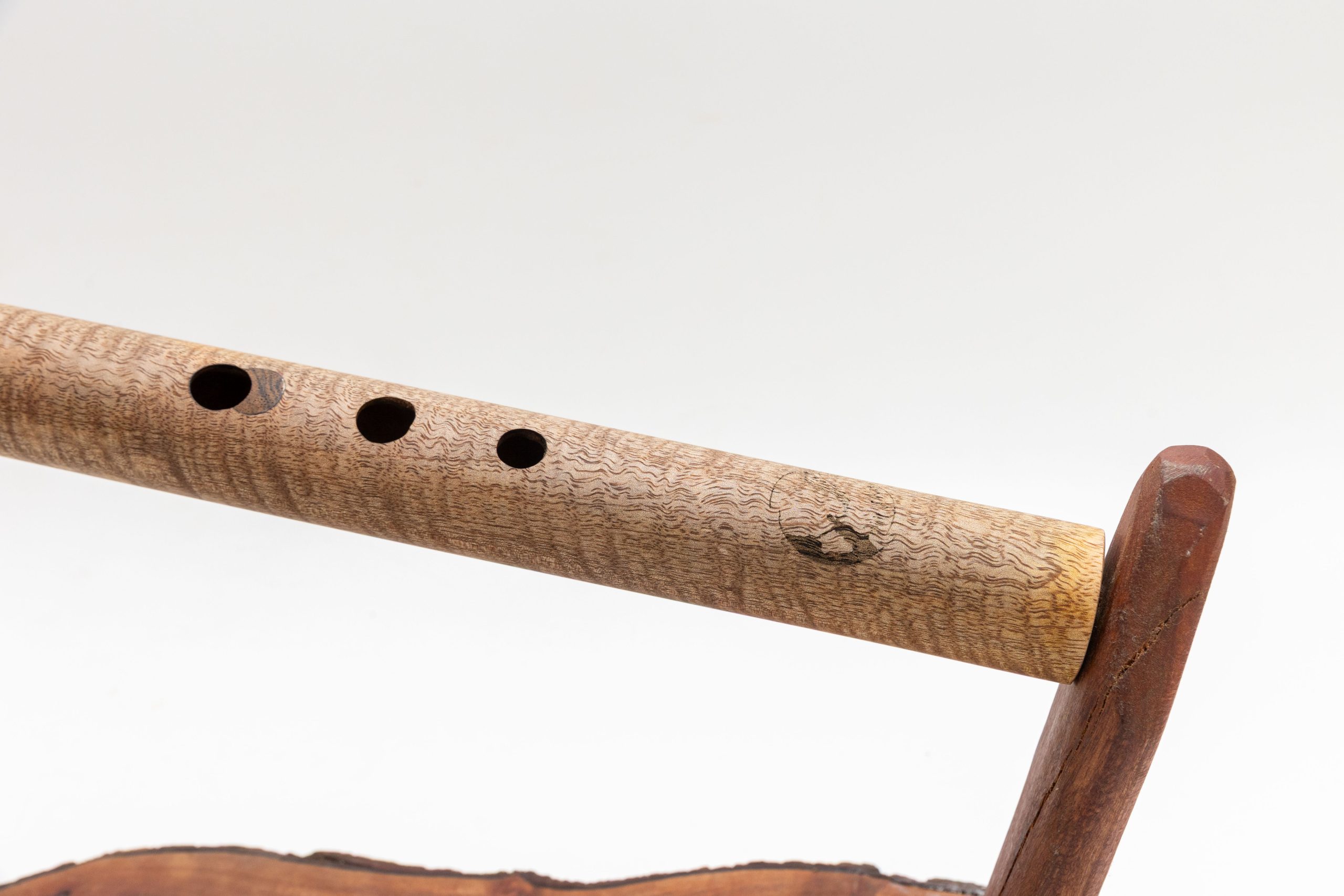 חליל אינדיאני מעץ מנגו תלתלי, סולם D pentatonic minor – תמונה 5