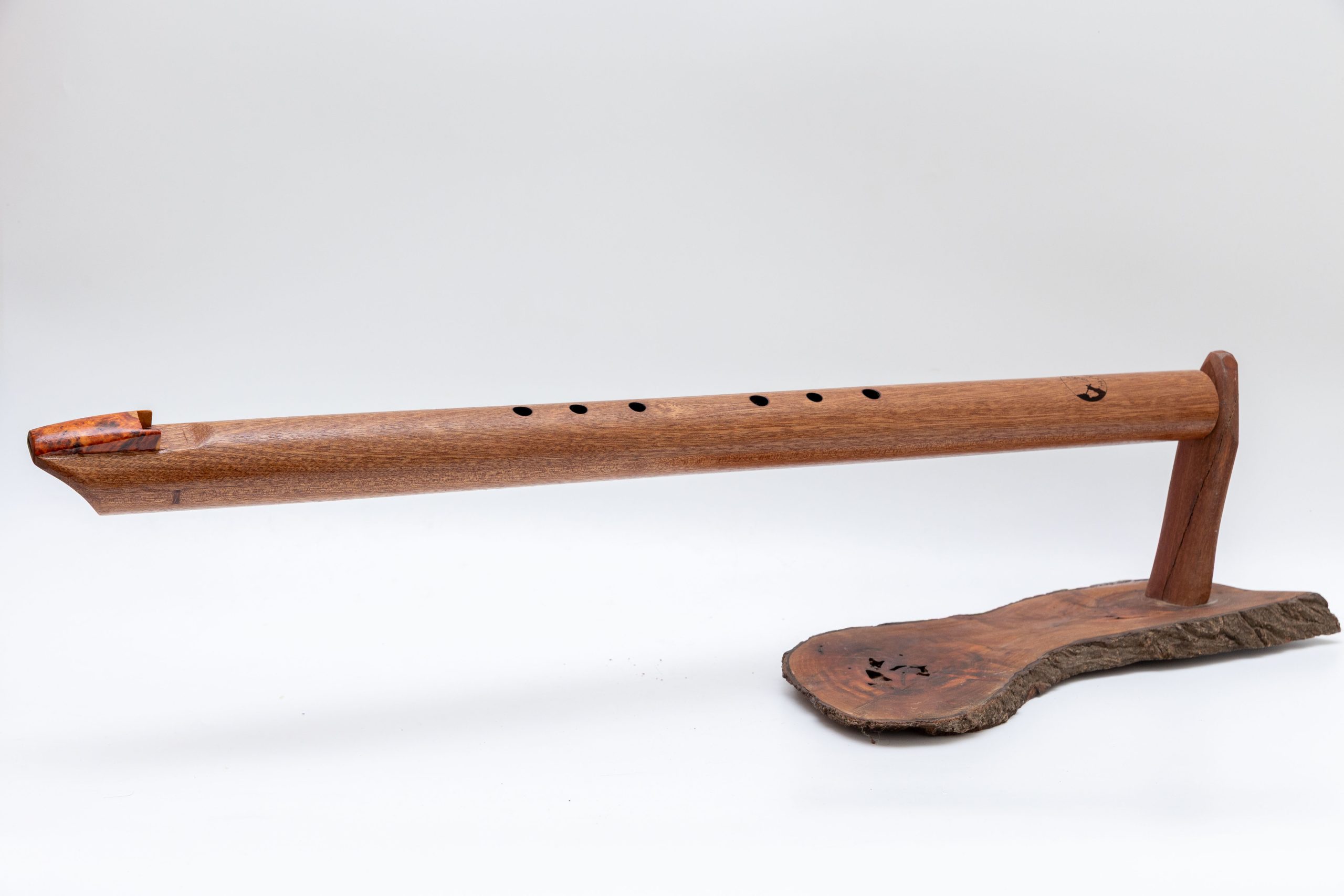 חליל בס אינדיאני בסולם A bass pentatonic minor עץ מהגוני – תמונה 8