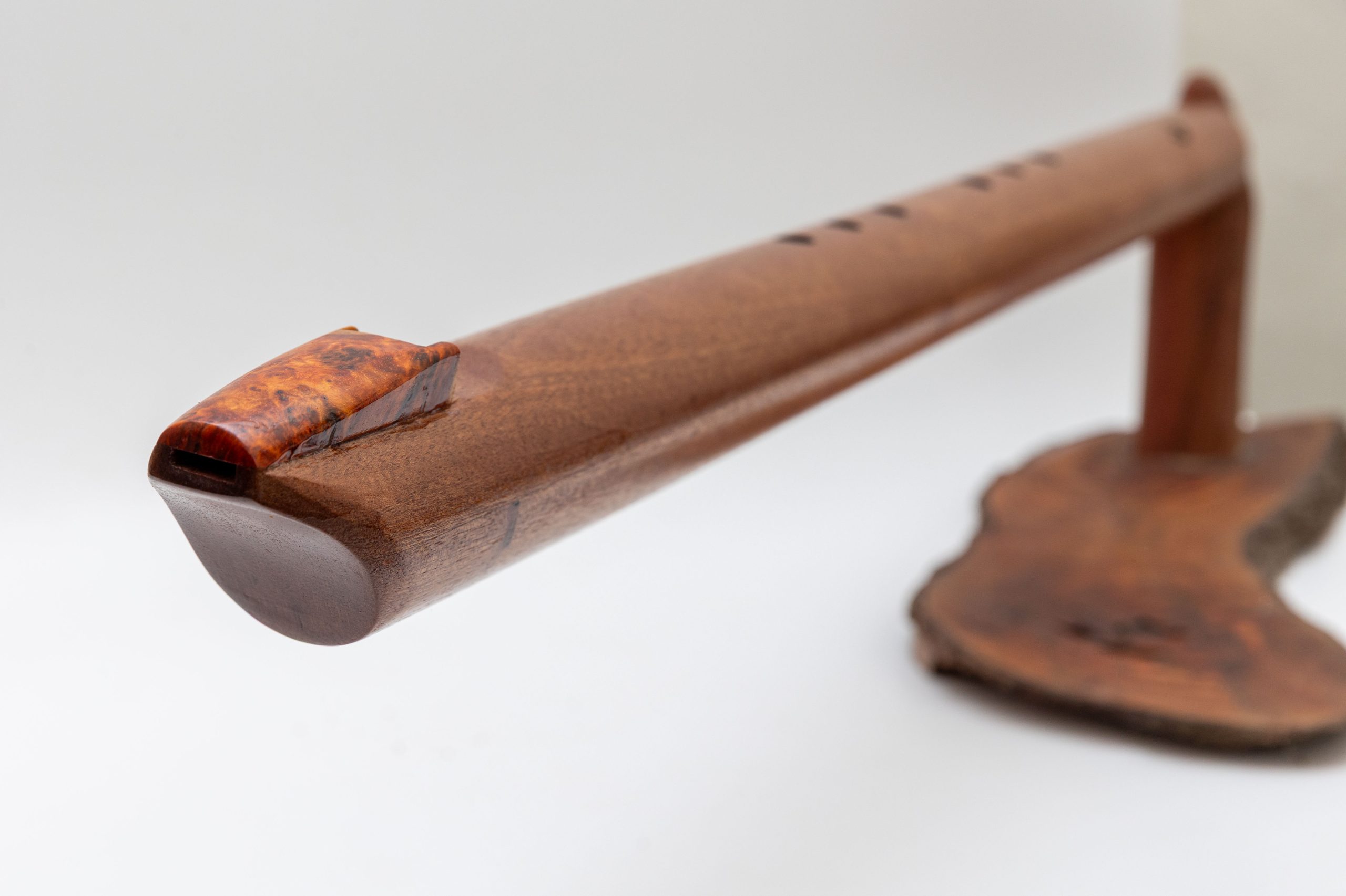 חליל בס אינדיאני בסולם A bass pentatonic minor עץ מהגוני